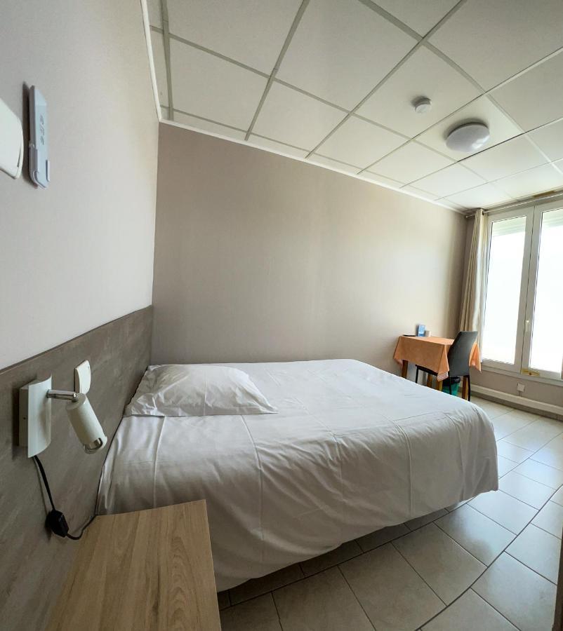 Le Petit Logis Hotel Beaumont-en-Veron Exterior photo