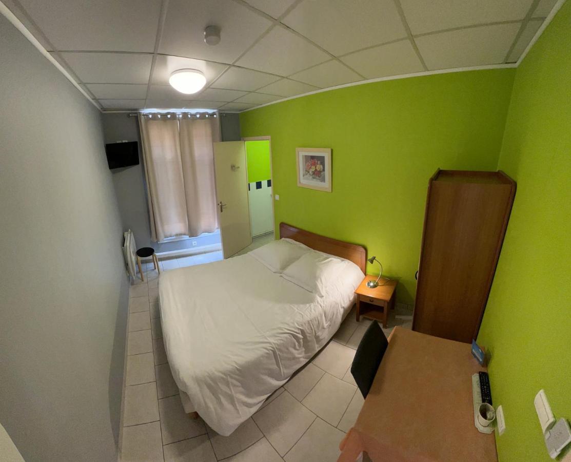 Le Petit Logis Hotel Beaumont-en-Veron Exterior photo
